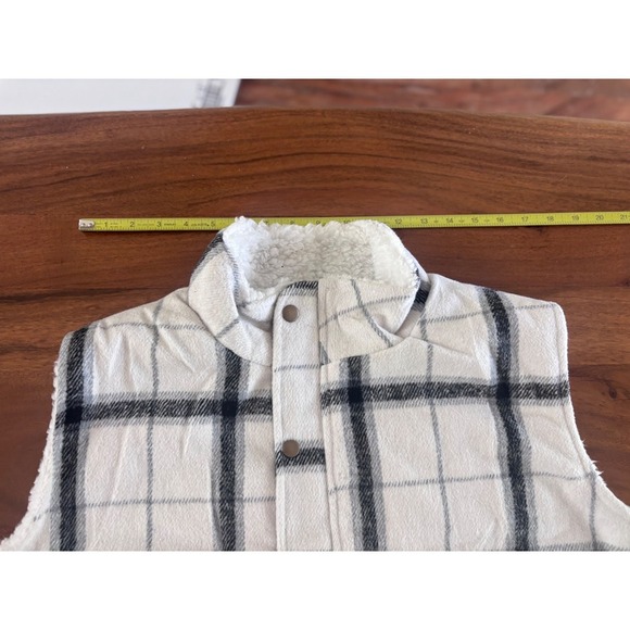 Women's Sherpa Lined Plaid Vest Cozy Checkered Button Front Fleece Layer Medium - Picture 6 of 8